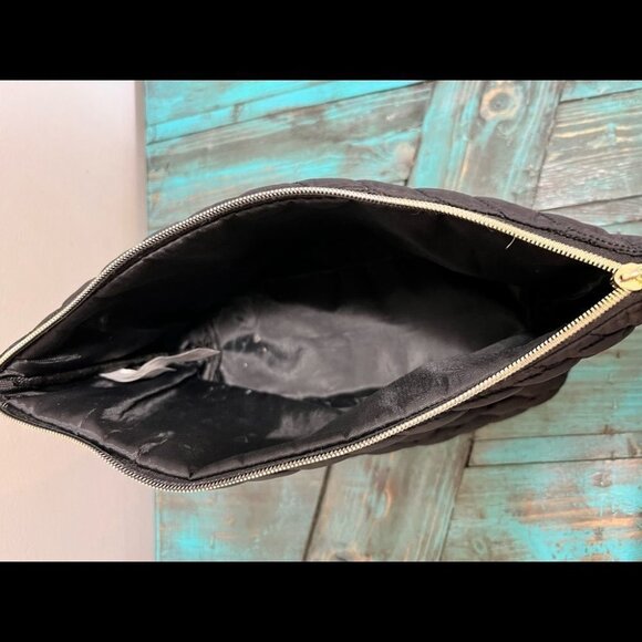 Juicy Couture Black Quilted Make up Bag - Picture 6 of 10